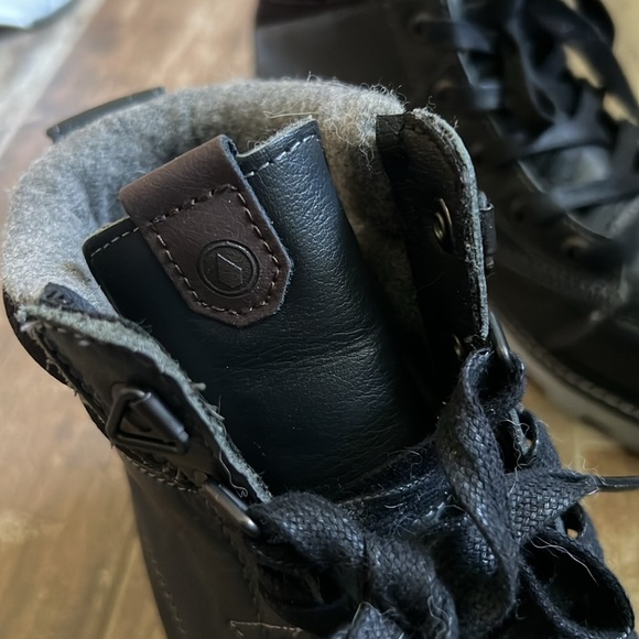 Mens Volcom Boots - Picture 2 of 9